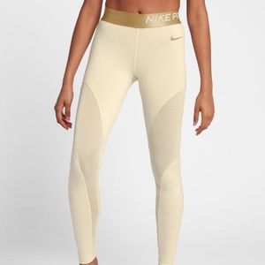XS Nike Pro Warm Sparkle 7/8 Tights, Light Cream